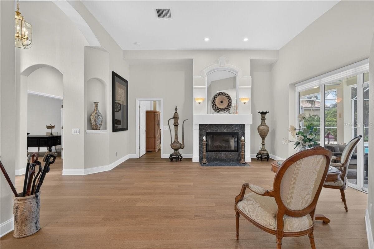Single Family Residence at 9101 WOODRIDGE RUN DR, TAMPA, photo 10 of 100