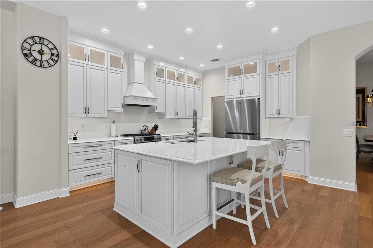 Single Family Residence at 9101 WOODRIDGE RUN DR, TAMPA, photo 11 of 100