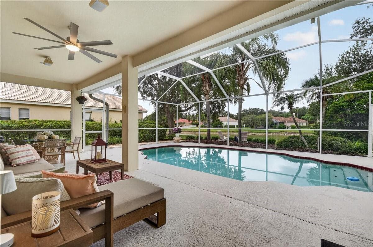 Single Family Residence at 9101 WOODRIDGE RUN DR, TAMPA, photo 21 of 100