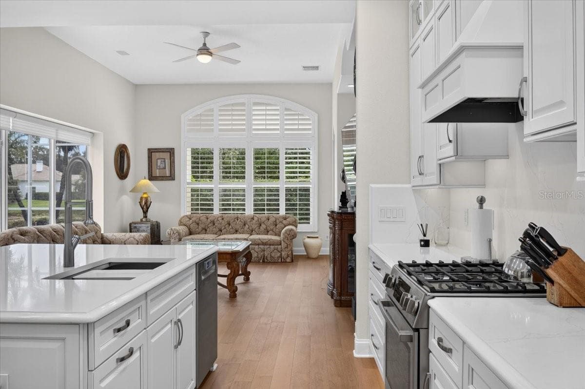 Single Family Residence at 9101 WOODRIDGE RUN DR, TAMPA, photo 54 of 100