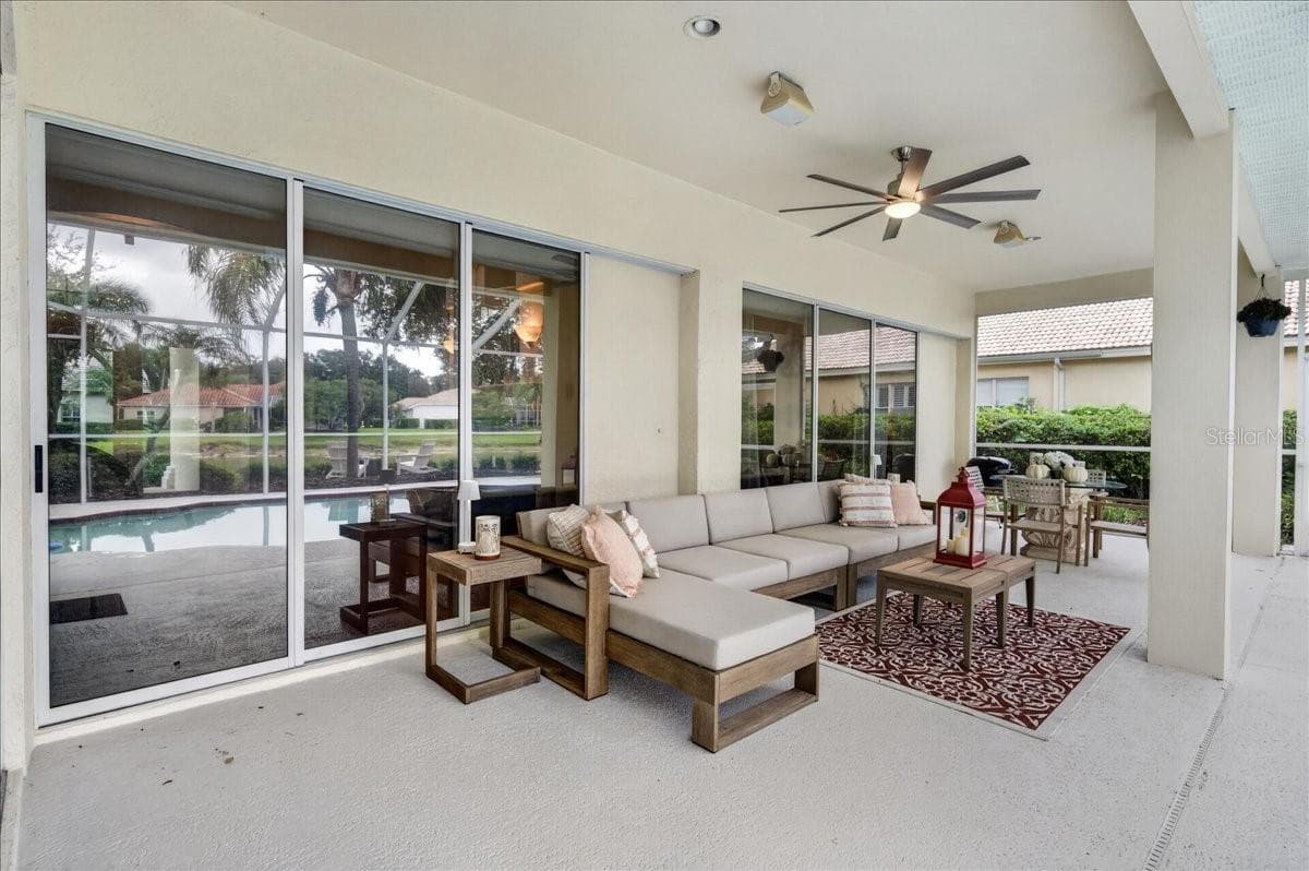 Single Family Residence at 9101 WOODRIDGE RUN DR, TAMPA, photo 80 of 100