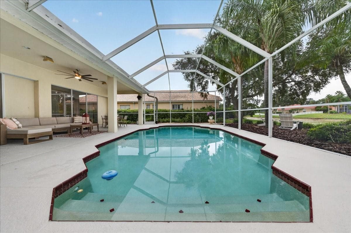 Single Family Residence at 9101 WOODRIDGE RUN DR, TAMPA, photo 81 of 100