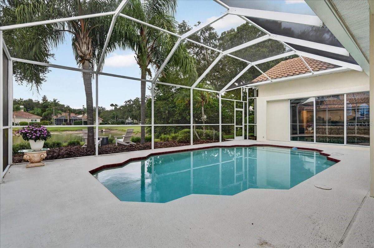 Single Family Residence at 9101 WOODRIDGE RUN DR, TAMPA, photo 86 of 100