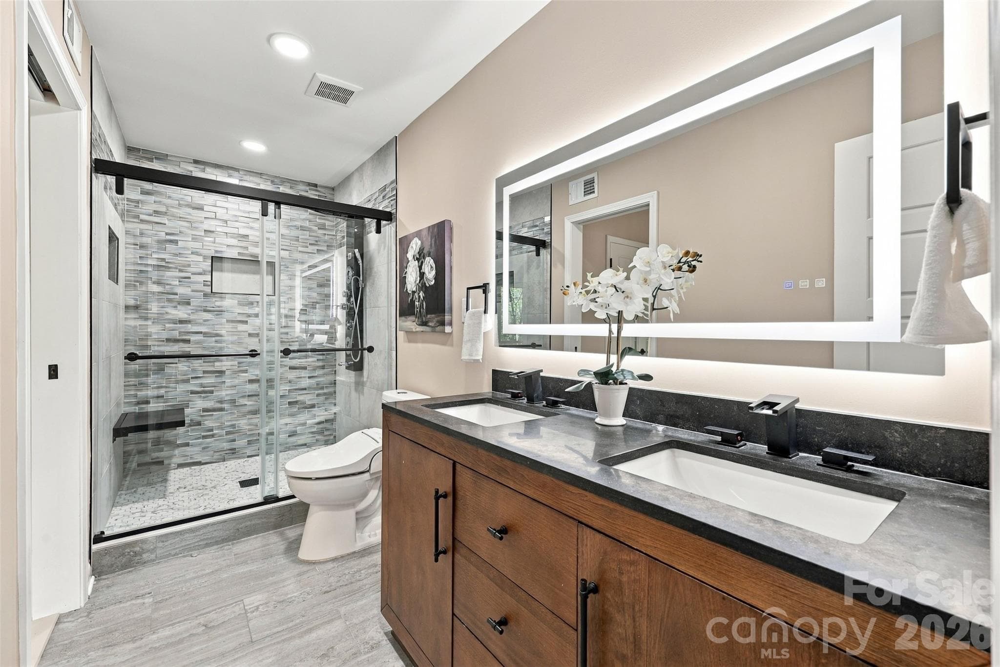 Lower level upgraded full bathroom - 9071 Tulagi Court, Tega Cay