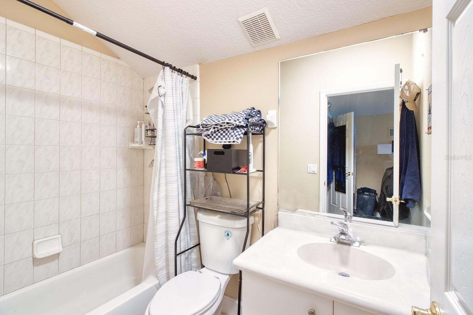 Single Family Residence at 6101 SANCTUARY GARDEN BLVD, PORT ORANGE, photo 27 of 39