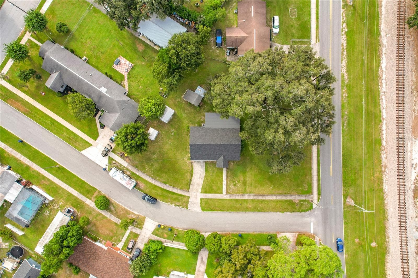 Single Family Residence at 709 CHESTNUT RD, AUBURNDALE, photo 43 of 48