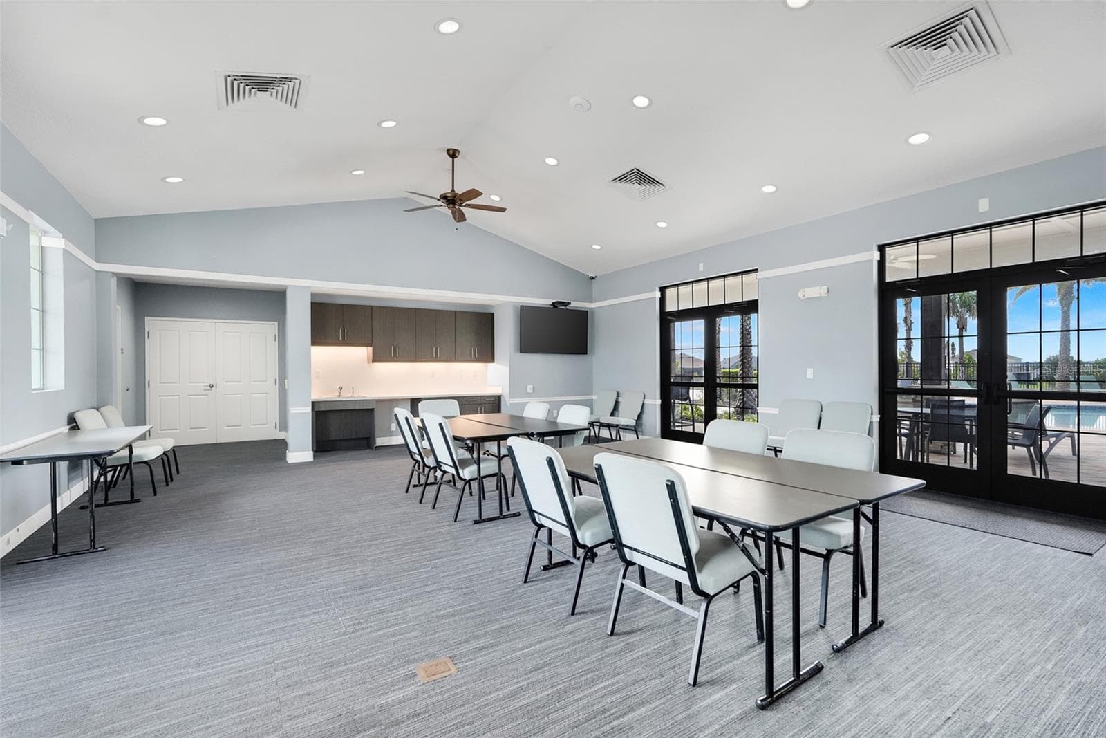Community Room - available for rental - 4540 GLIDING WAVE ST, WINTER GARDEN
