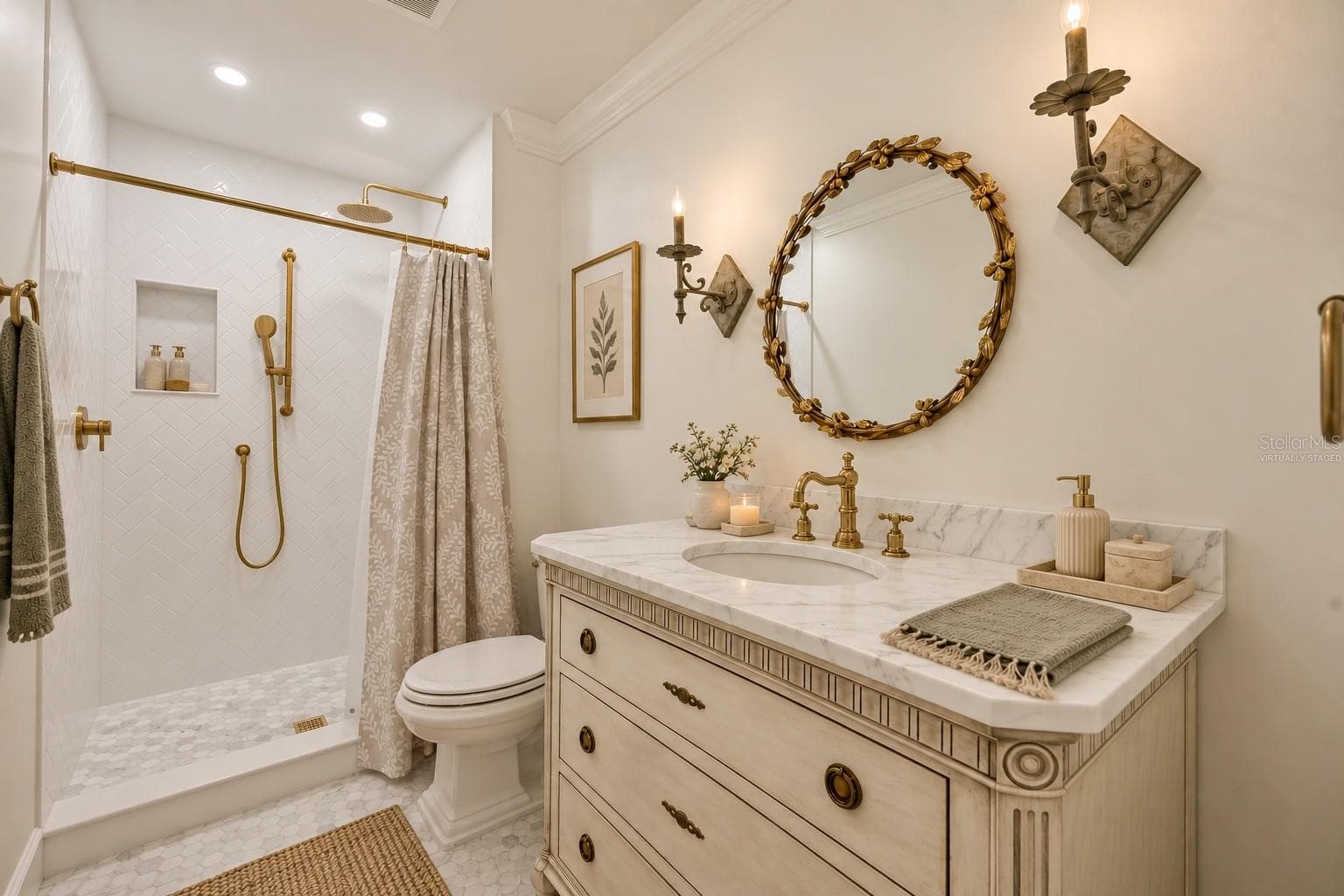 Full bathroom*virtually staged - 640 N PARK AVE #3, WINTER PARK