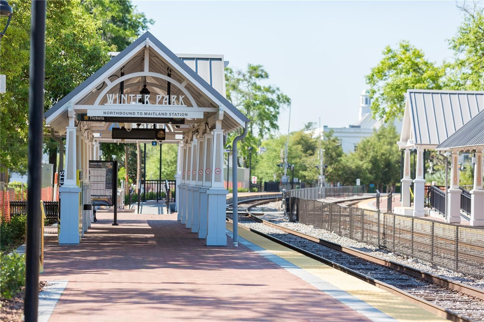 5 minute walk to the Winter Park Sunrail station - 640 N PARK AVE #3, WINTER PARK