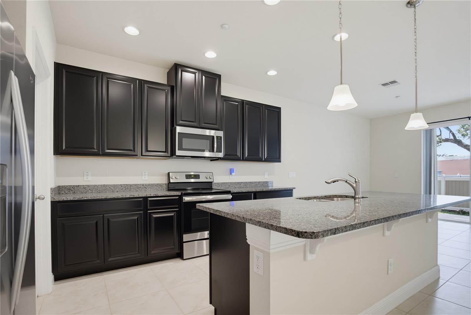 Townhouse at 7498 ALOMA PINES CT, WINTER PARK, photo 12 of 39