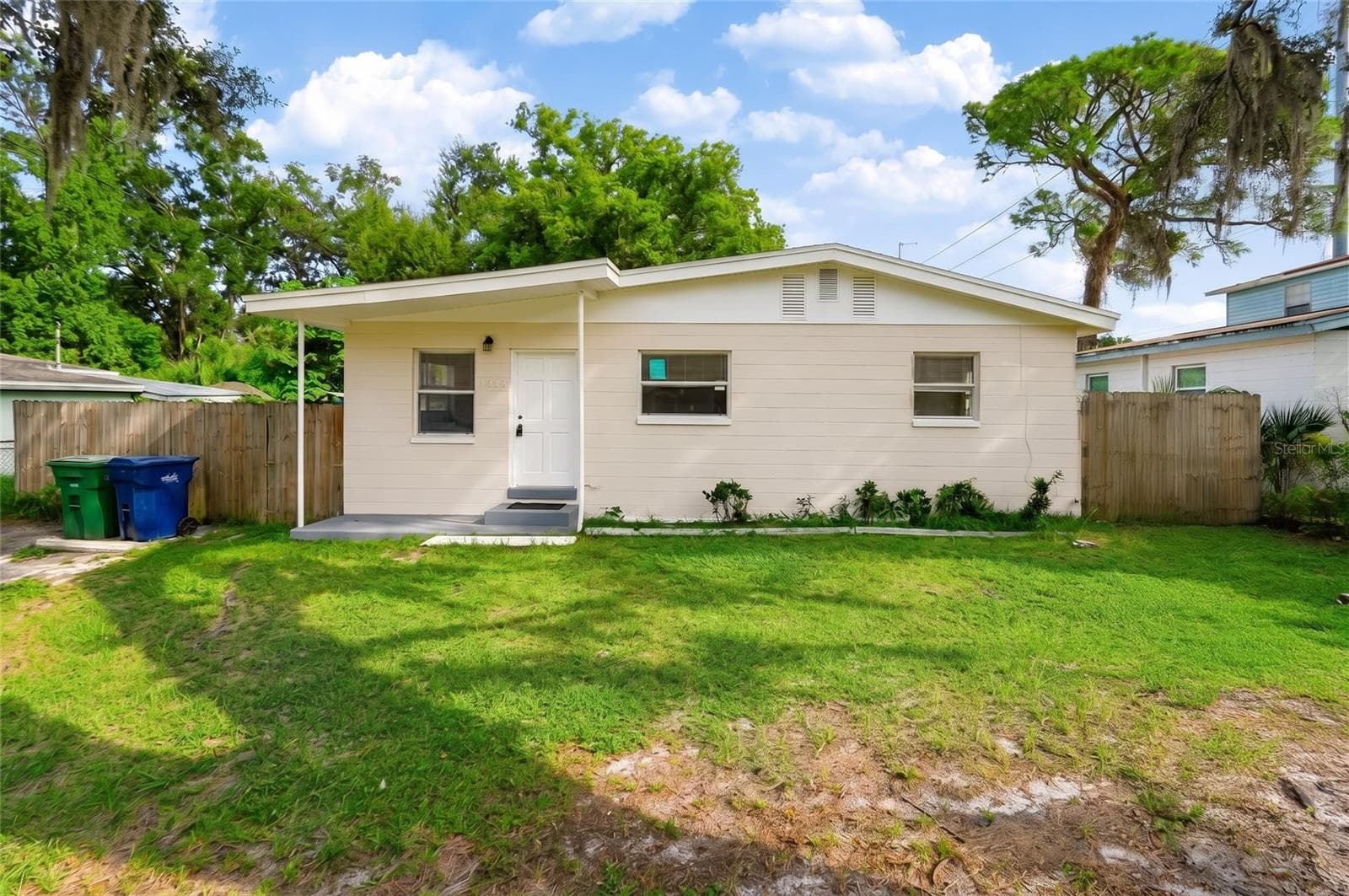 Single Family Residence at 2438 N RAMONA CIR, TAMPA, photo 4 of 27