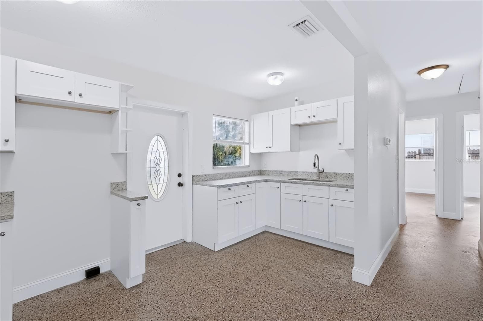Single Family Residence at 2438 N RAMONA CIR, TAMPA, photo 11 of 27