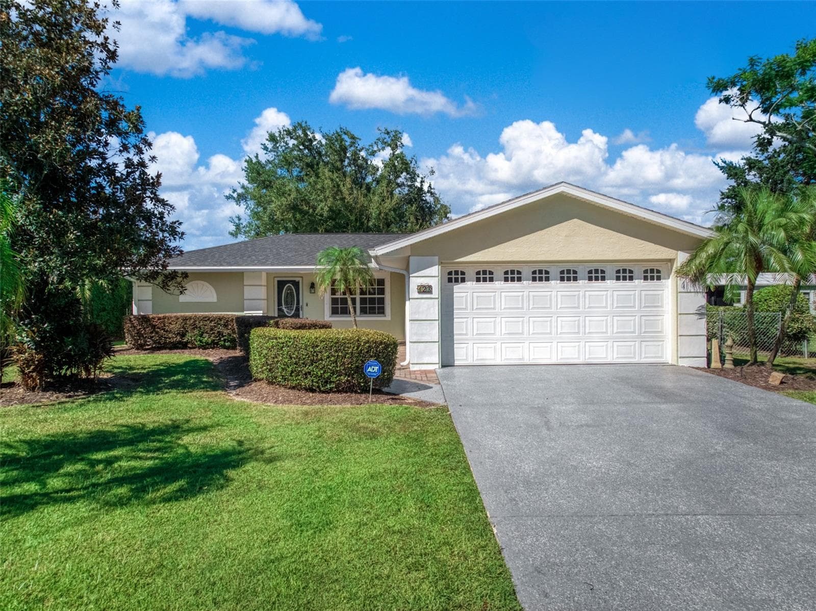 123 SWALLOW AVE