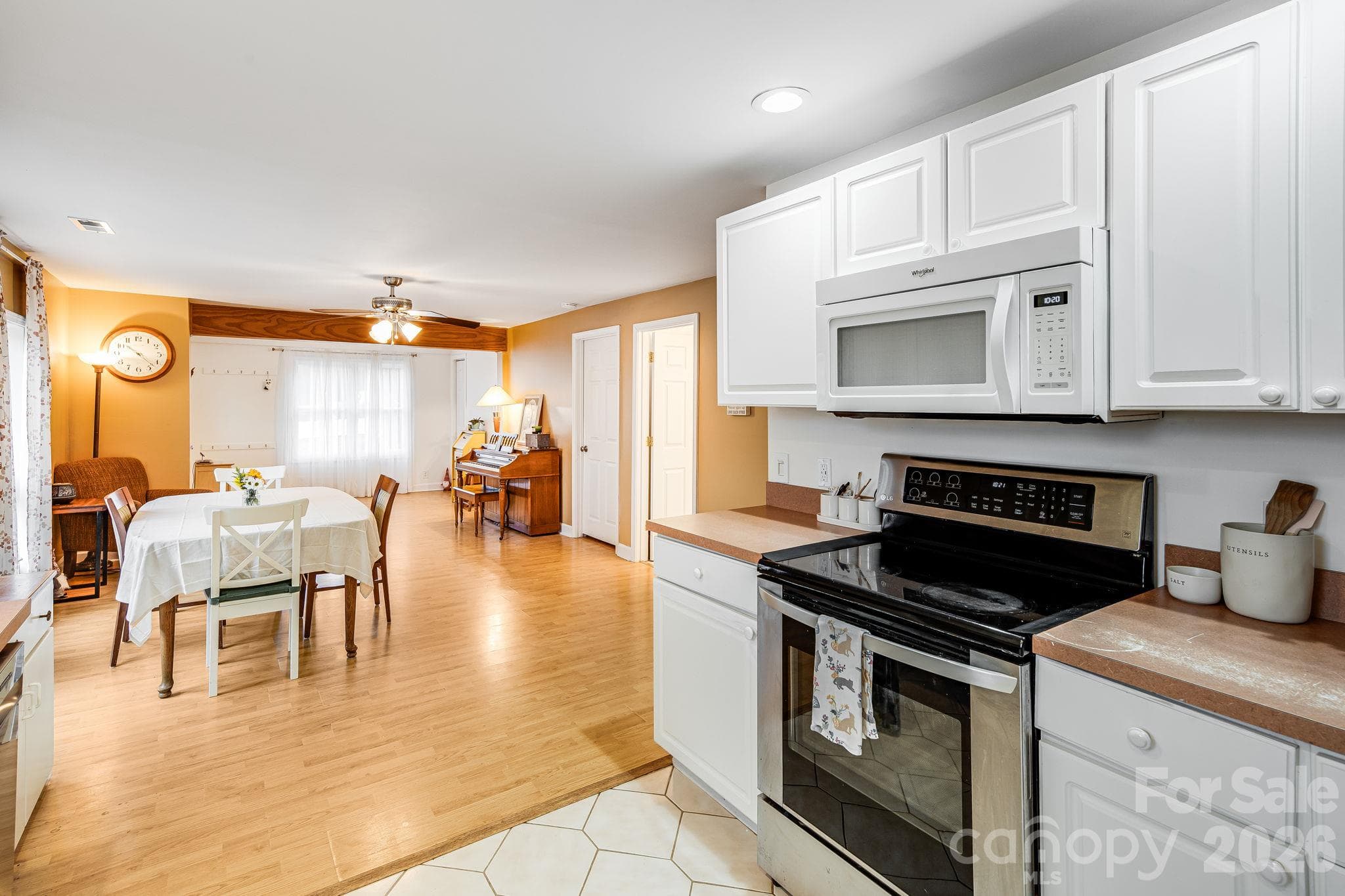 Kitchen - 195 Whitmire Road, Brevard