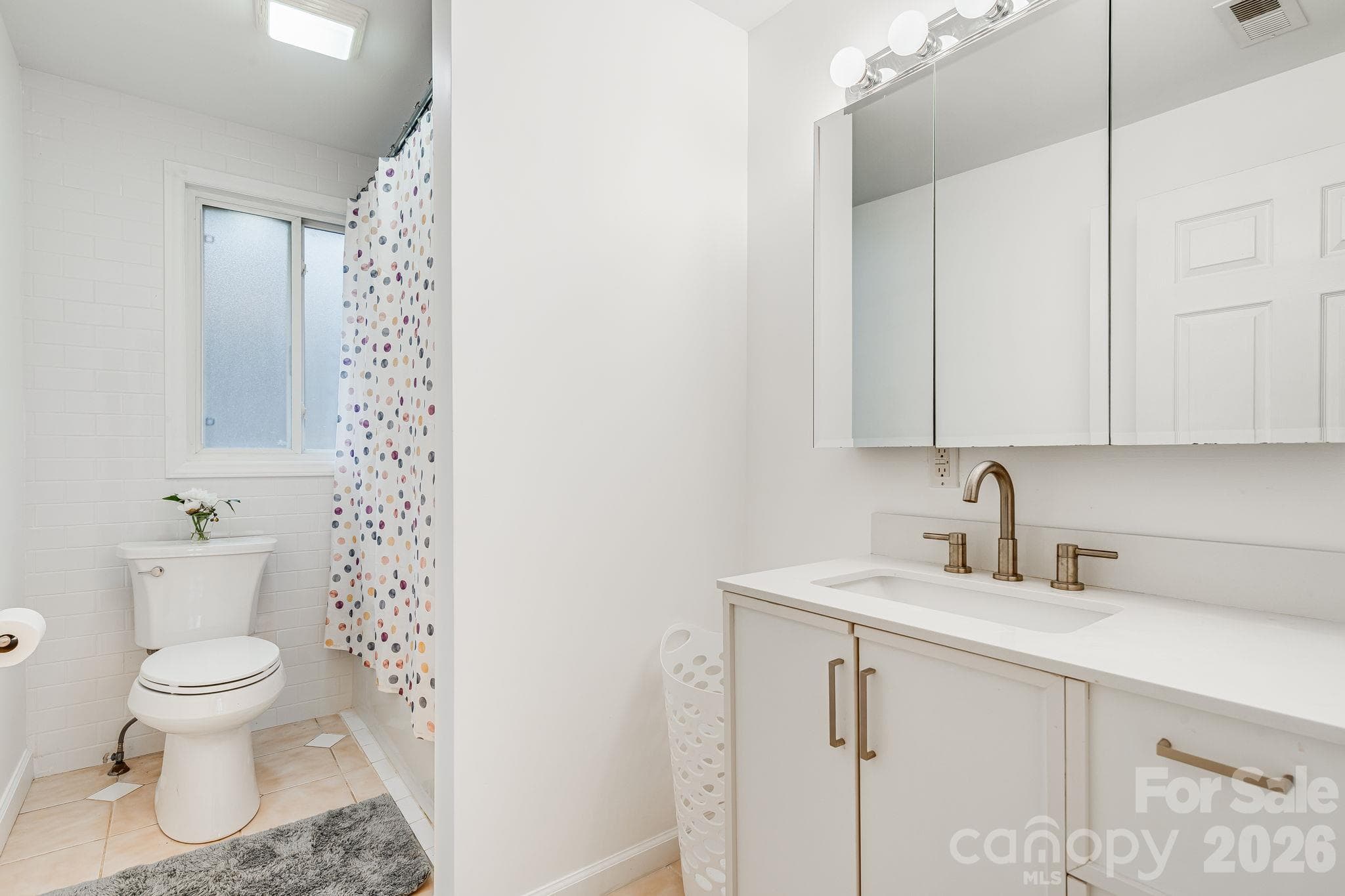 Main Floor Bathroom - 195 Whitmire Road, Brevard