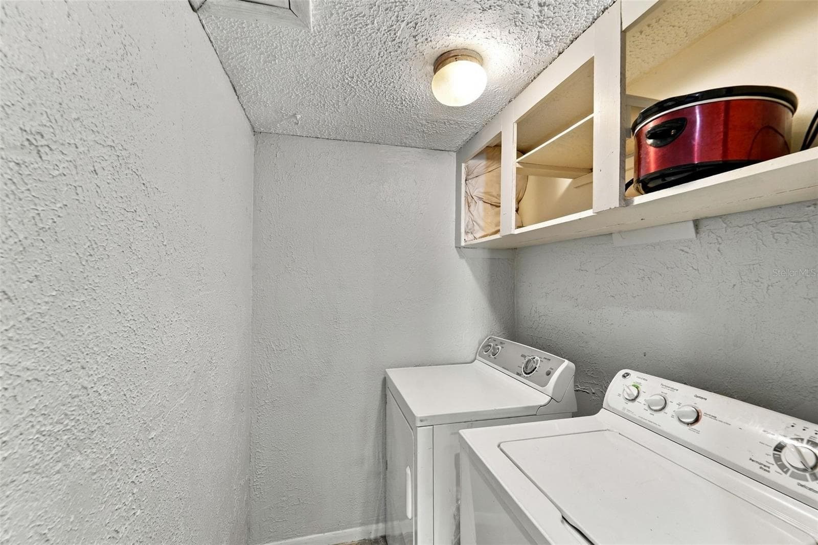 Inside laundry! Washer and Dryer Included. - 247 DEBORA CT #247, ALTAMONTE SPRINGS