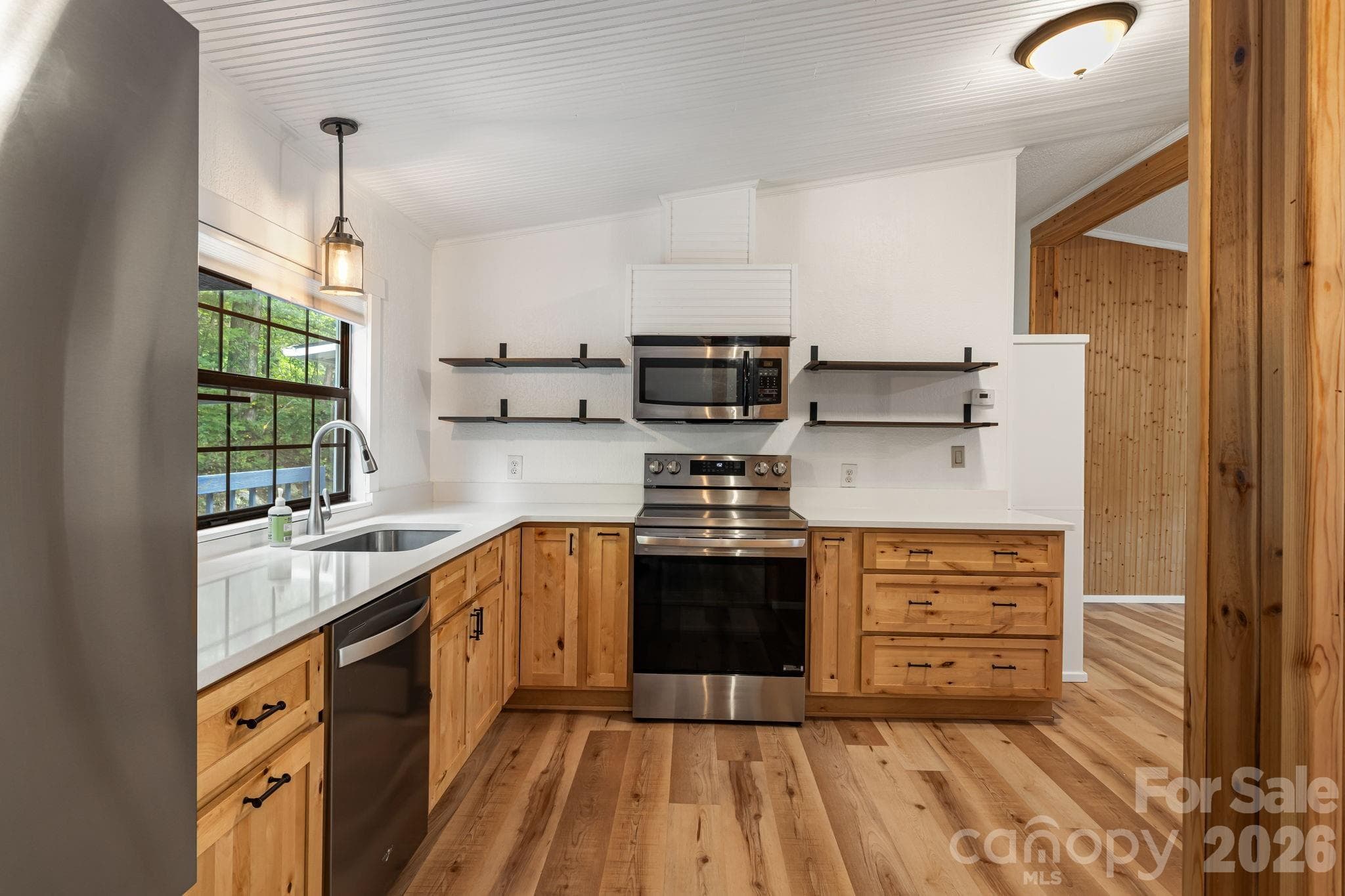 Single Family Residence at 75 Cliffview Drive, Asheville, photo 11 of 41