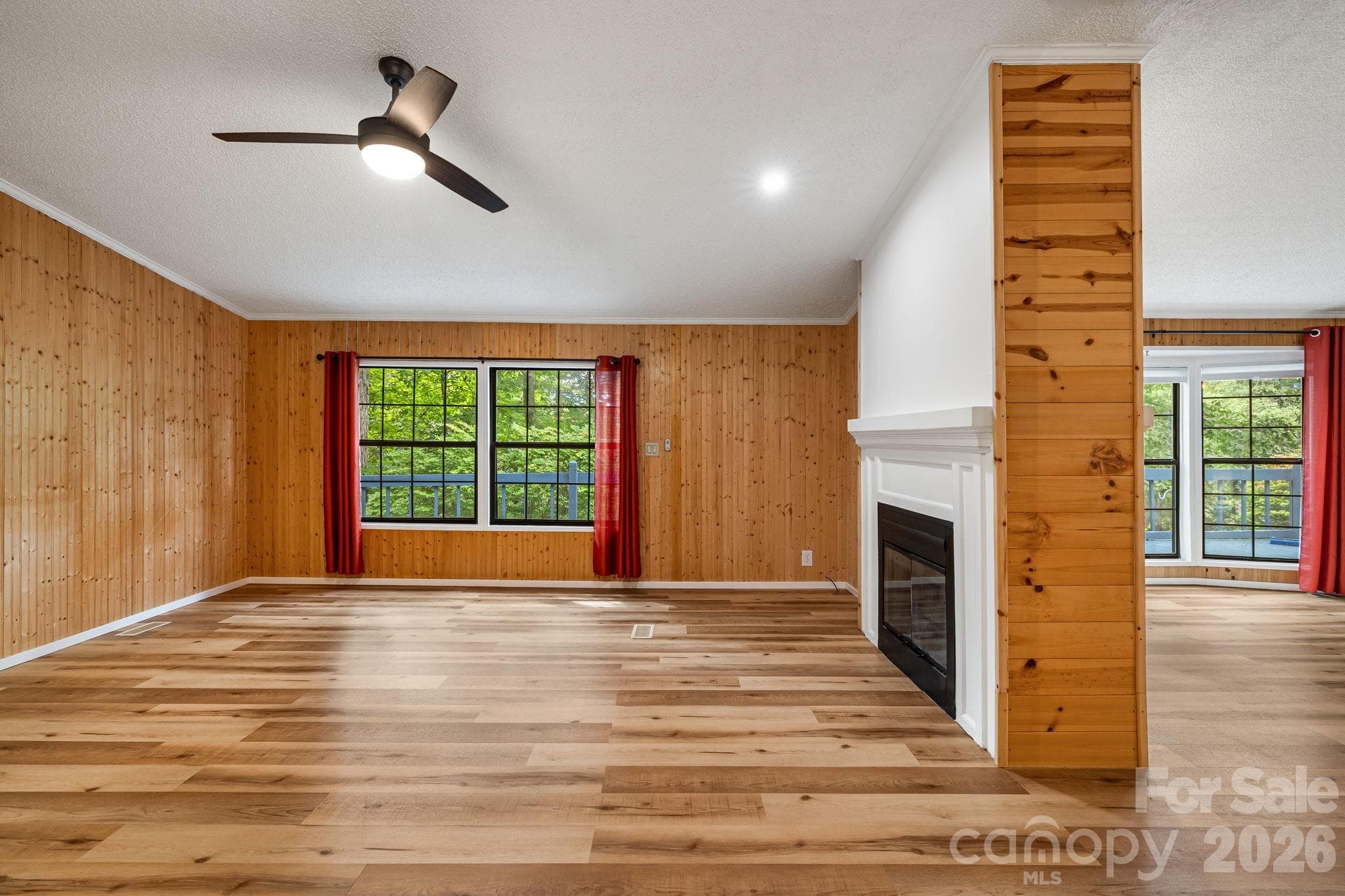 Single Family Residence at 75 Cliffview Drive, Asheville, photo 13 of 41