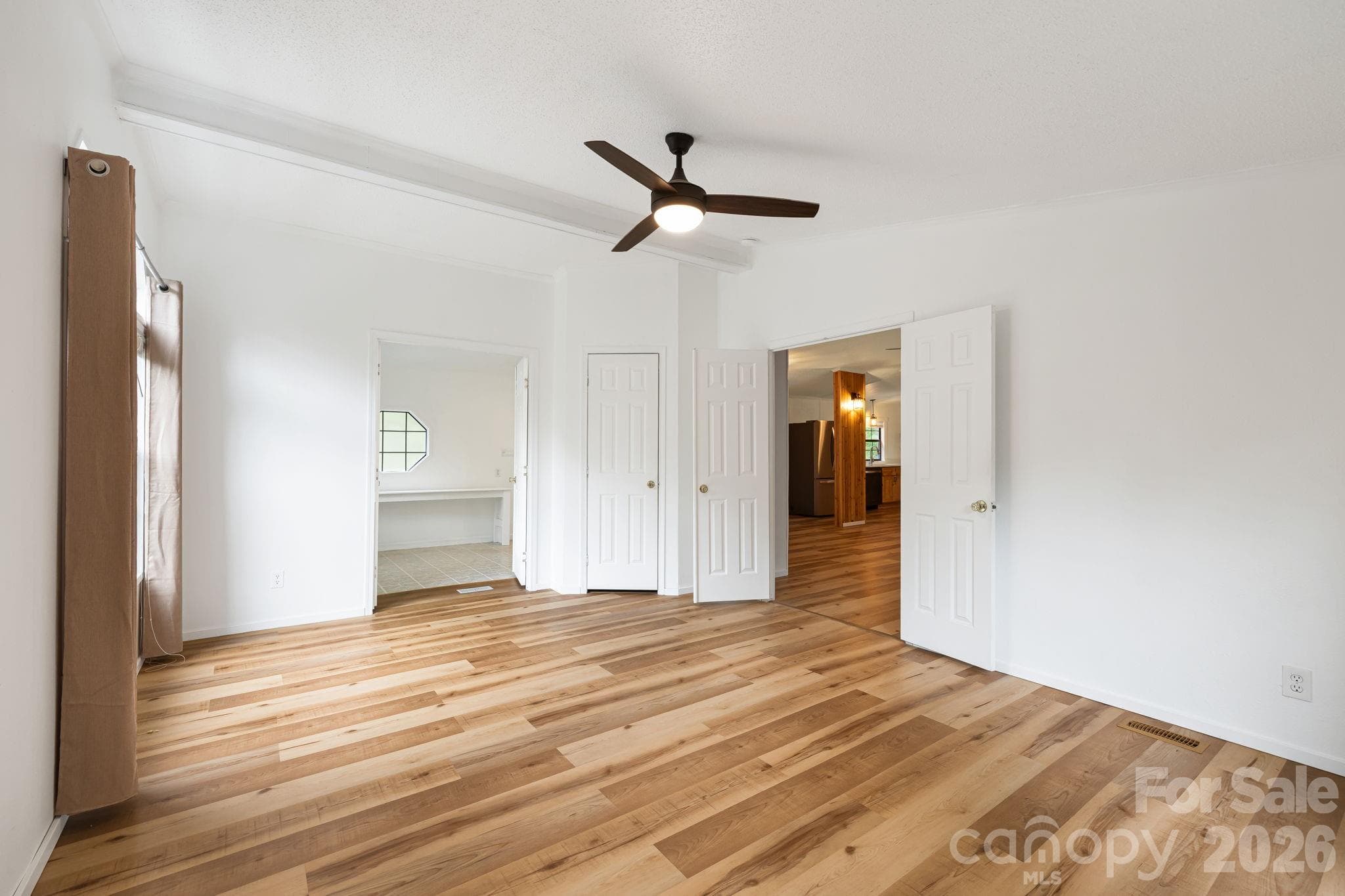 Single Family Residence at 75 Cliffview Drive, Asheville, photo 16 of 41