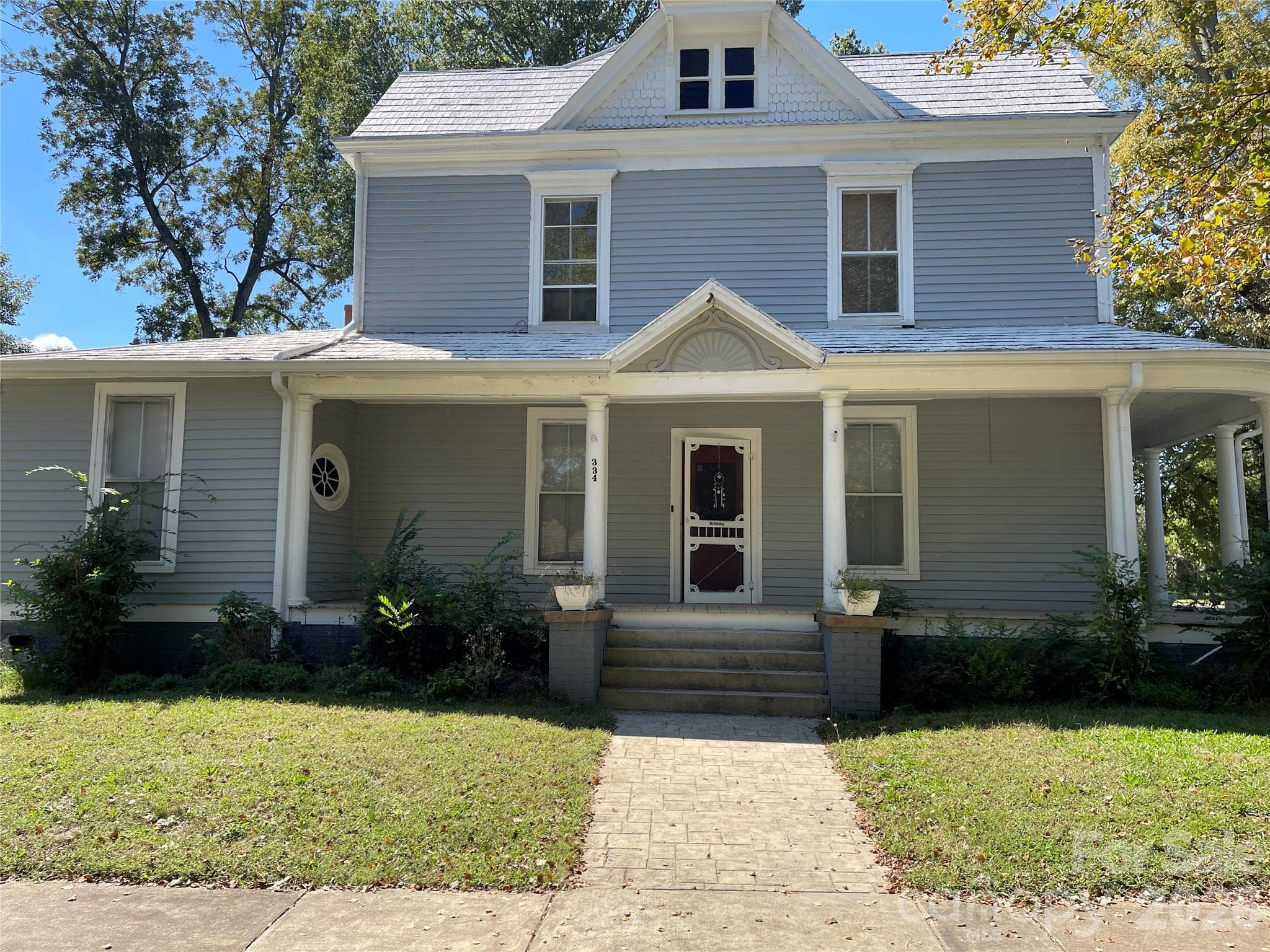 334 Davie Avenue