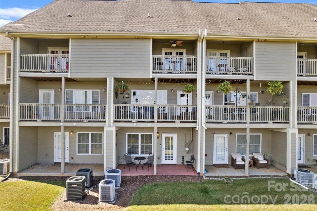 Condominium at 55 Rotunda Circle, Asheville, photo 41 of 48