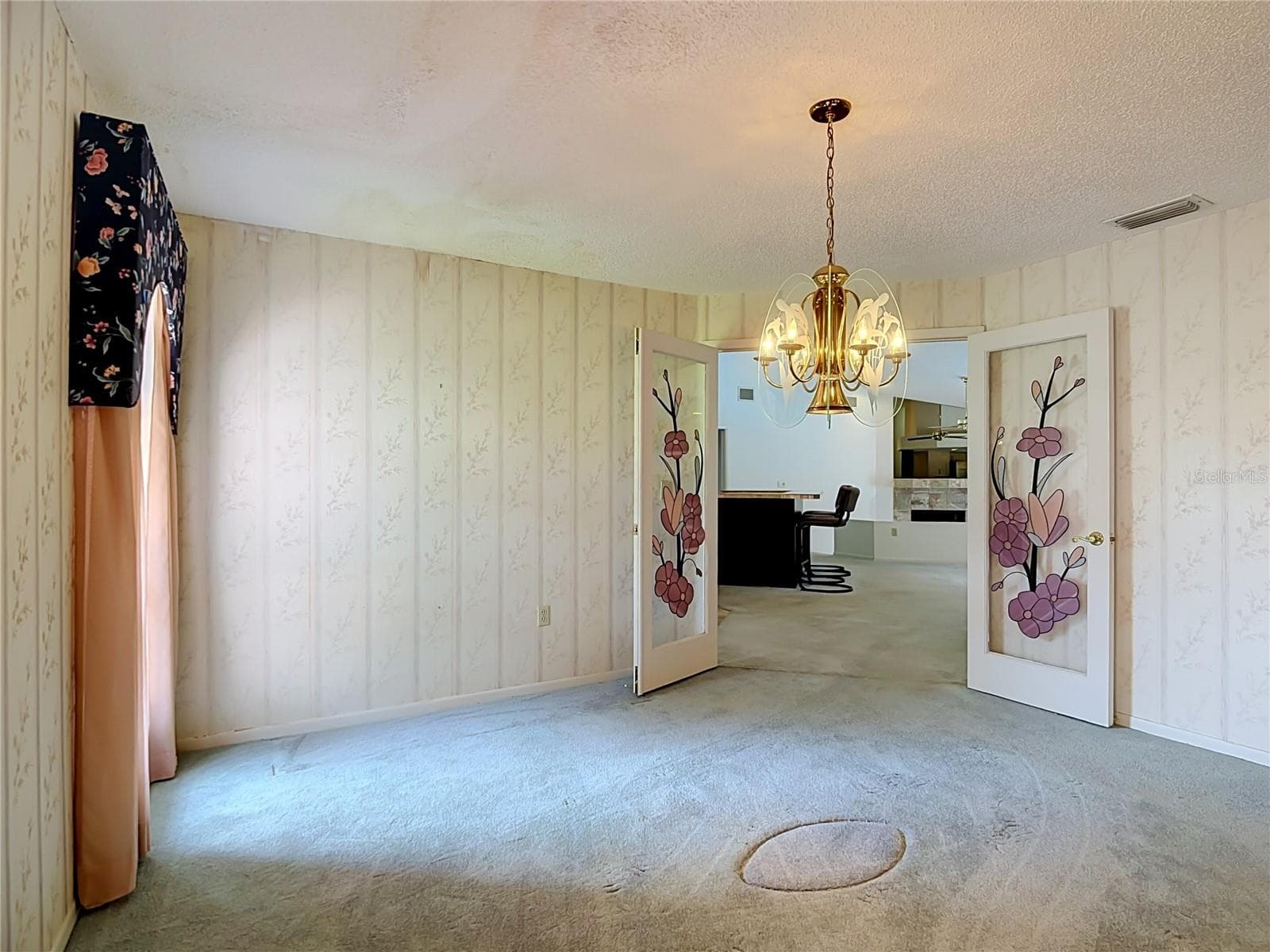 Doors open from dining room to great room - 3305 IMPERIAL LN, LAKELAND