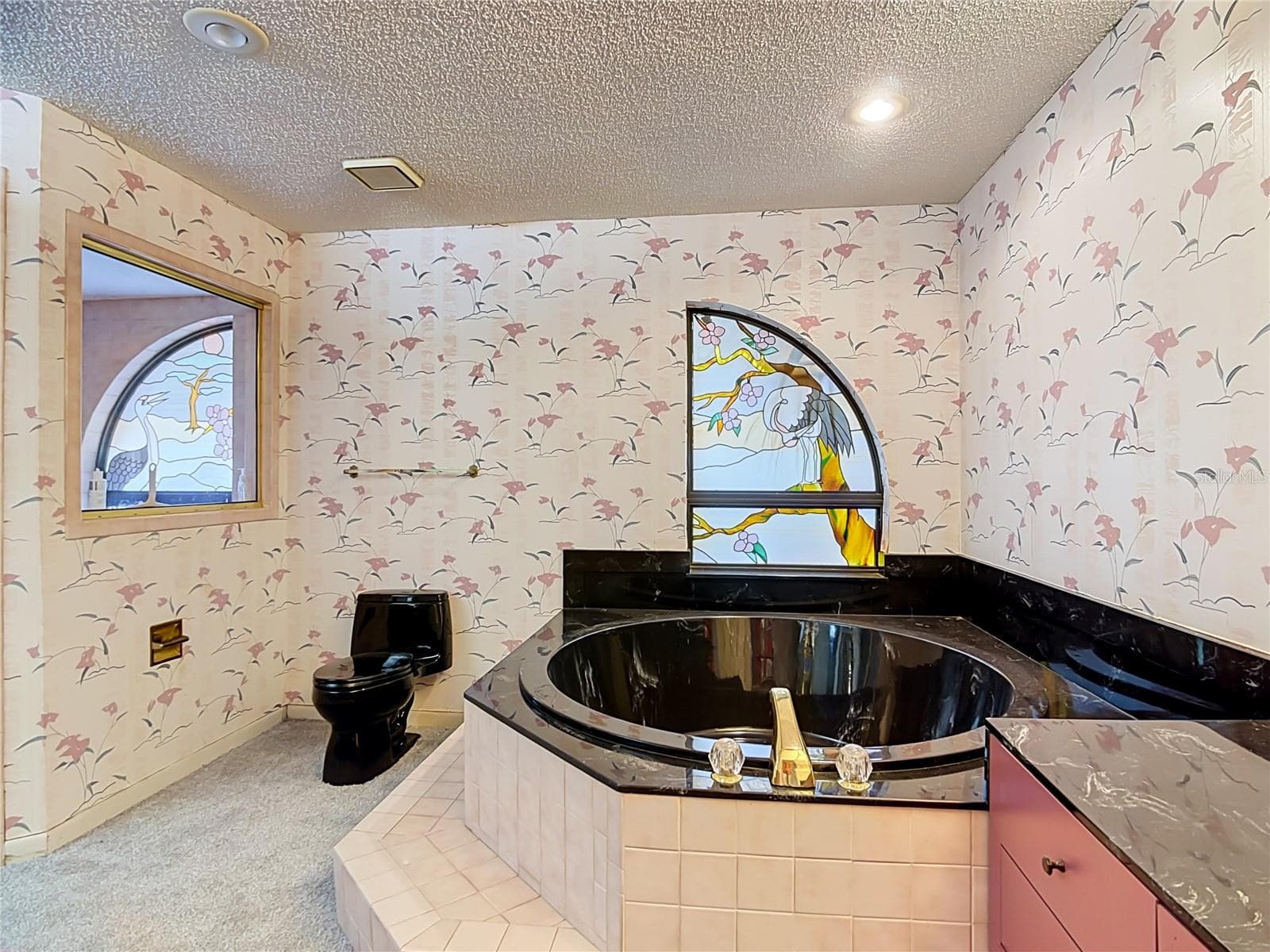 Primary has circular tub - 3305 IMPERIAL LN, LAKELAND