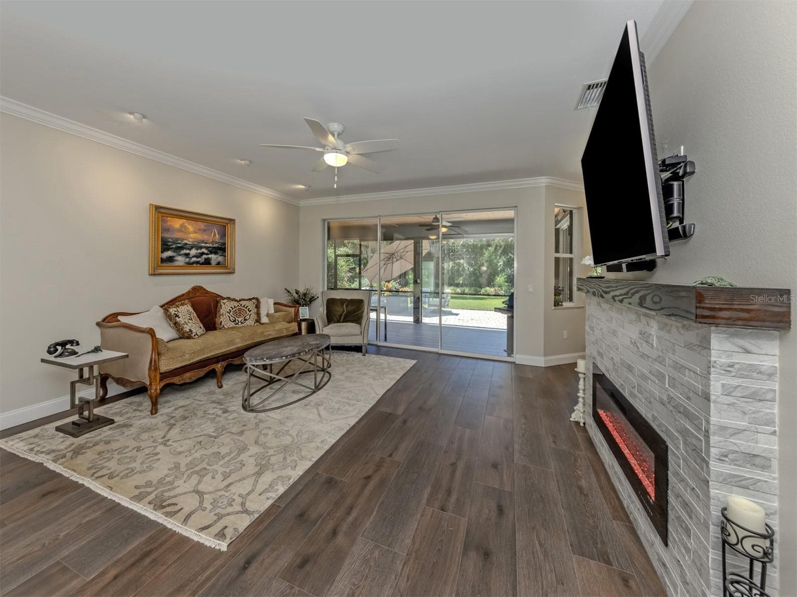 Single Family Residence at 143 WAYFOREST DR, VENICE, photo 12 of 60