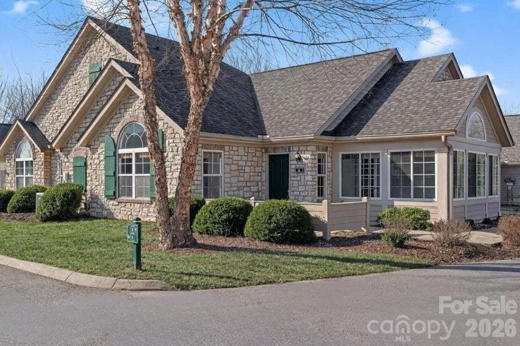 6 Mountain Meadow Circle