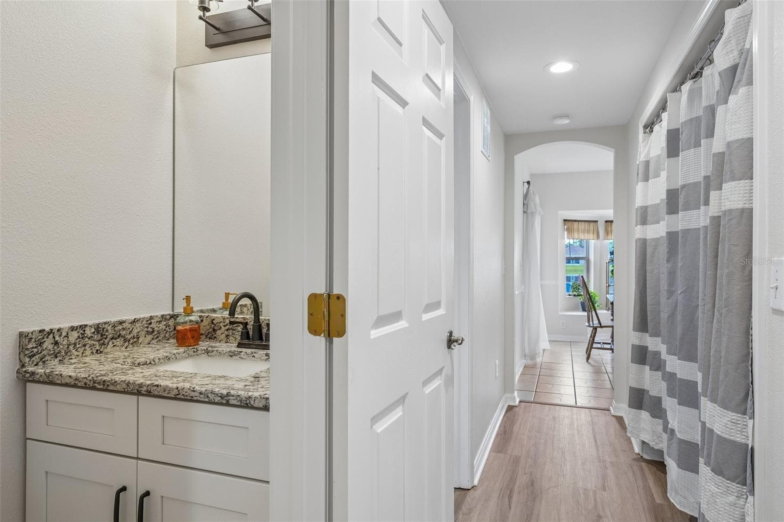 Single Family Residence at 6527 BRIDGECREST DR, LITHIA, photo 14 of 36