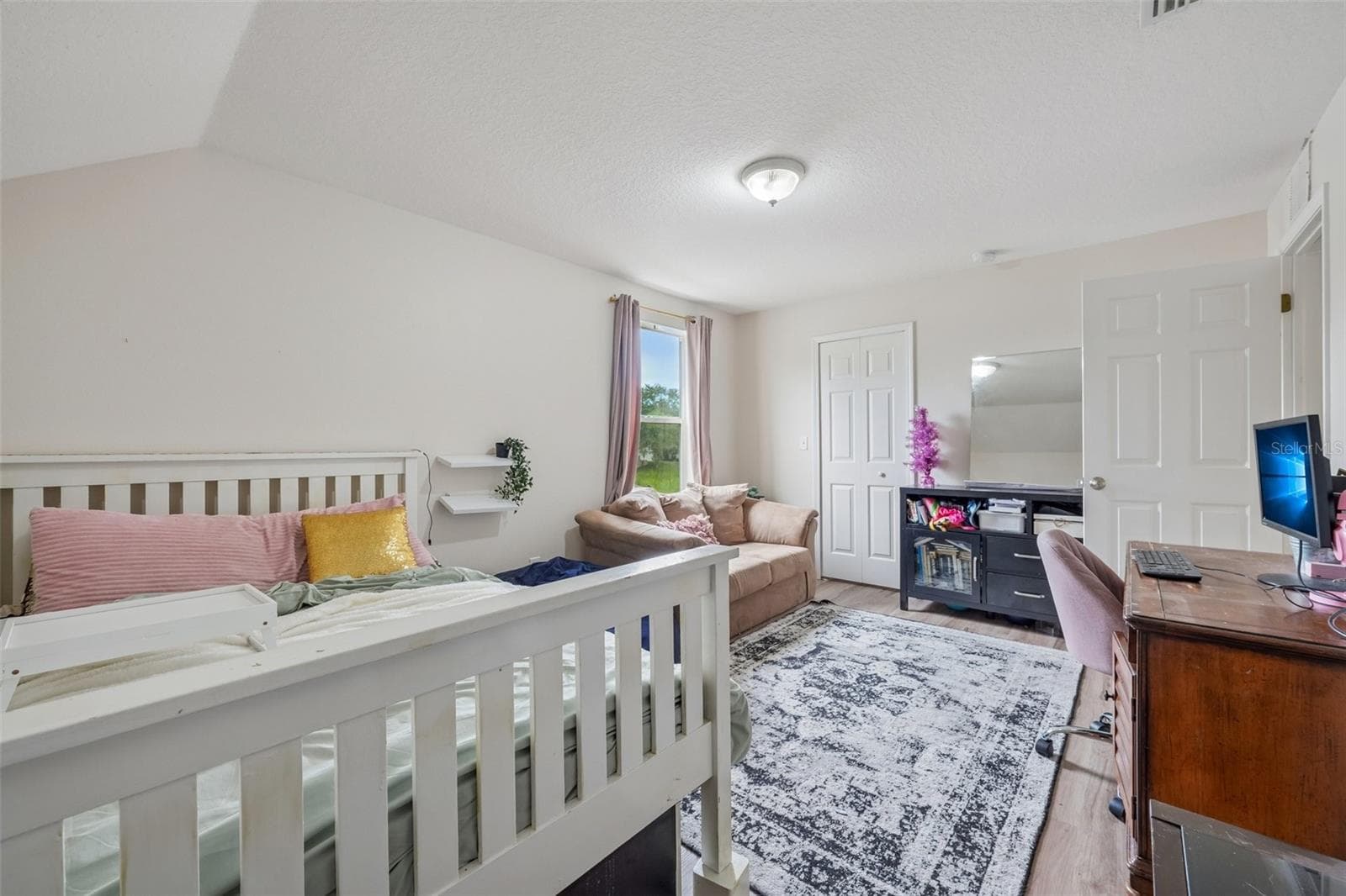 Single Family Residence at 6527 BRIDGECREST DR, LITHIA, photo 21 of 36