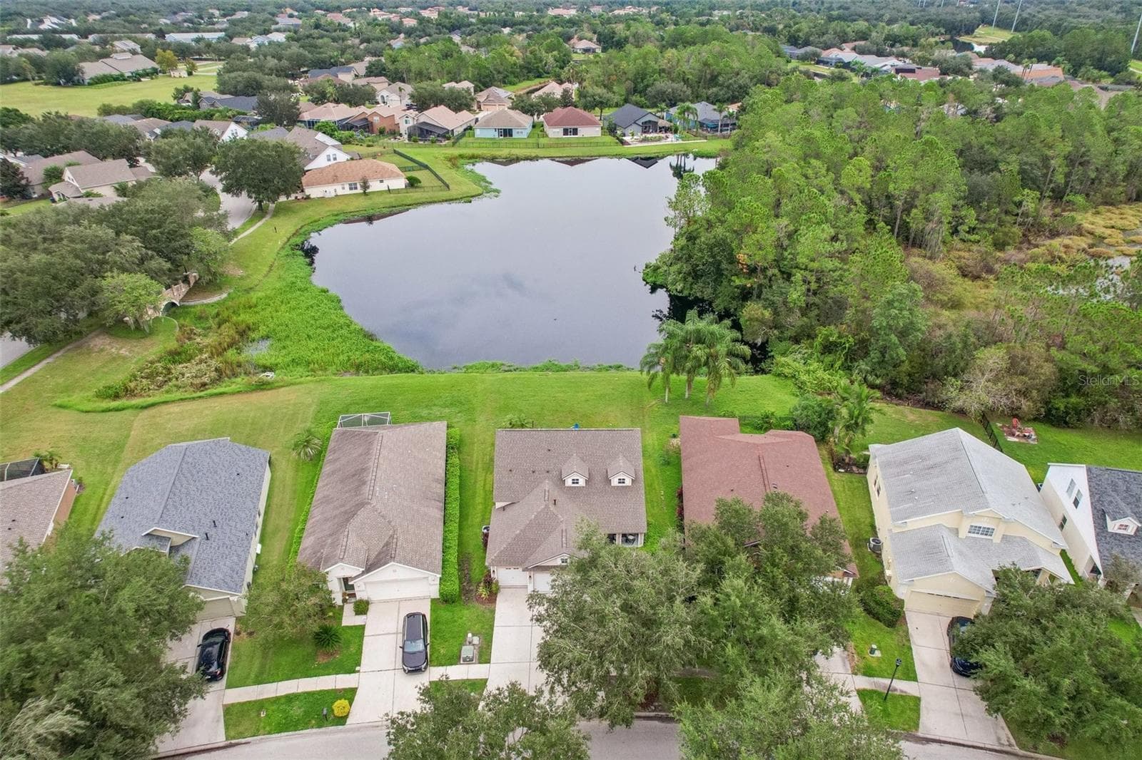 Single Family Residence at 6527 BRIDGECREST DR, LITHIA, photo 31 of 36