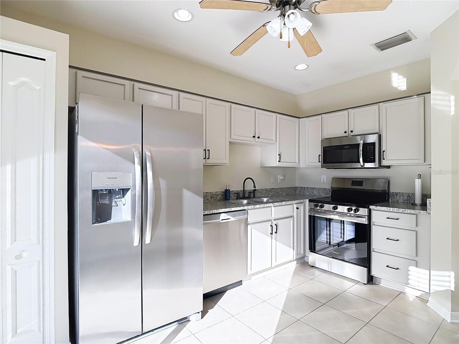 Single Family Residence at 10016 PERTHSHIRE CIR, LAND O LAKES, photo 16 of 45