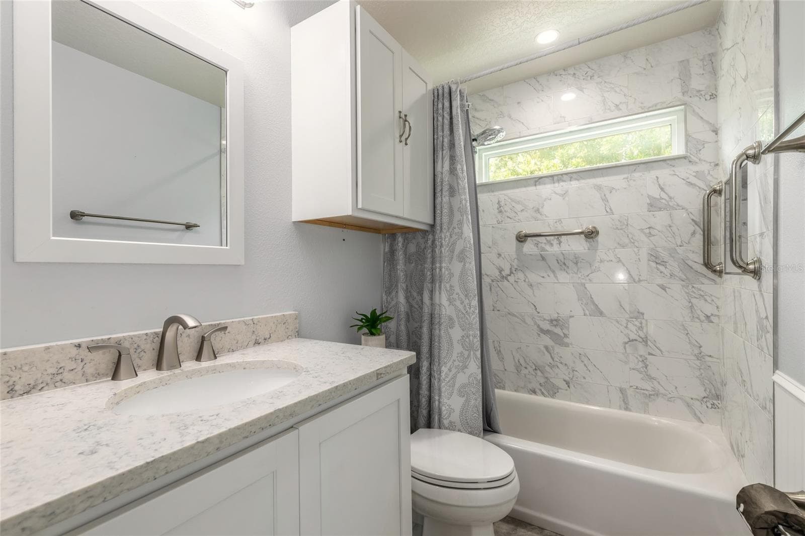 guest bath upstairs - 1095 HORIZON VIEW BLVD, PORT ORANGE