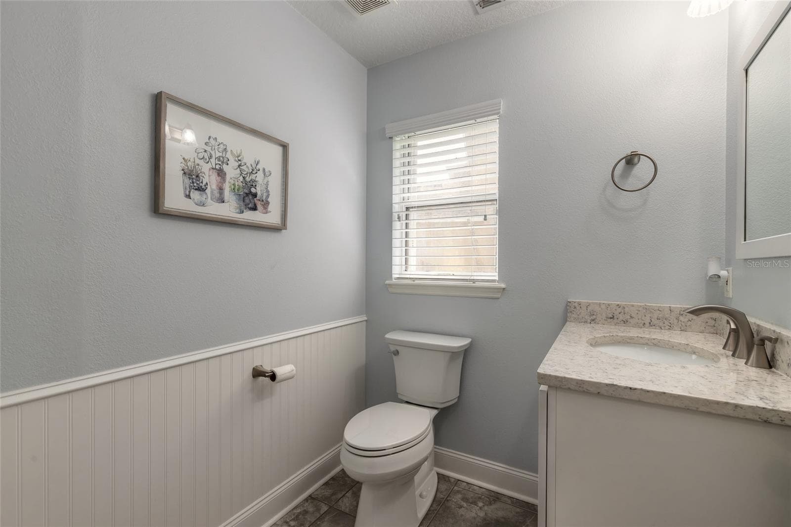 1/2 bath downstairs - 1095 HORIZON VIEW BLVD, PORT ORANGE