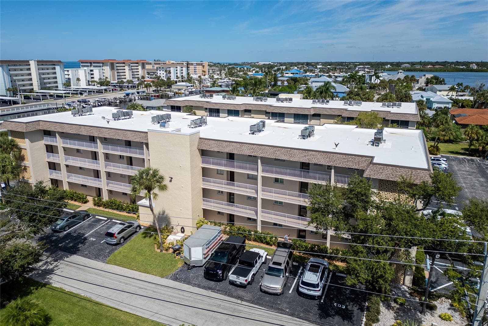 Condominium at 995 LAGUNA DR #305, VENICE, photo 46 of 60