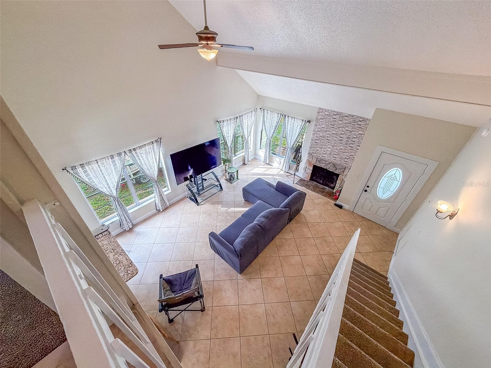 Single Family Residence at 631 STONE DR, BRANDON, photo 13 of 40