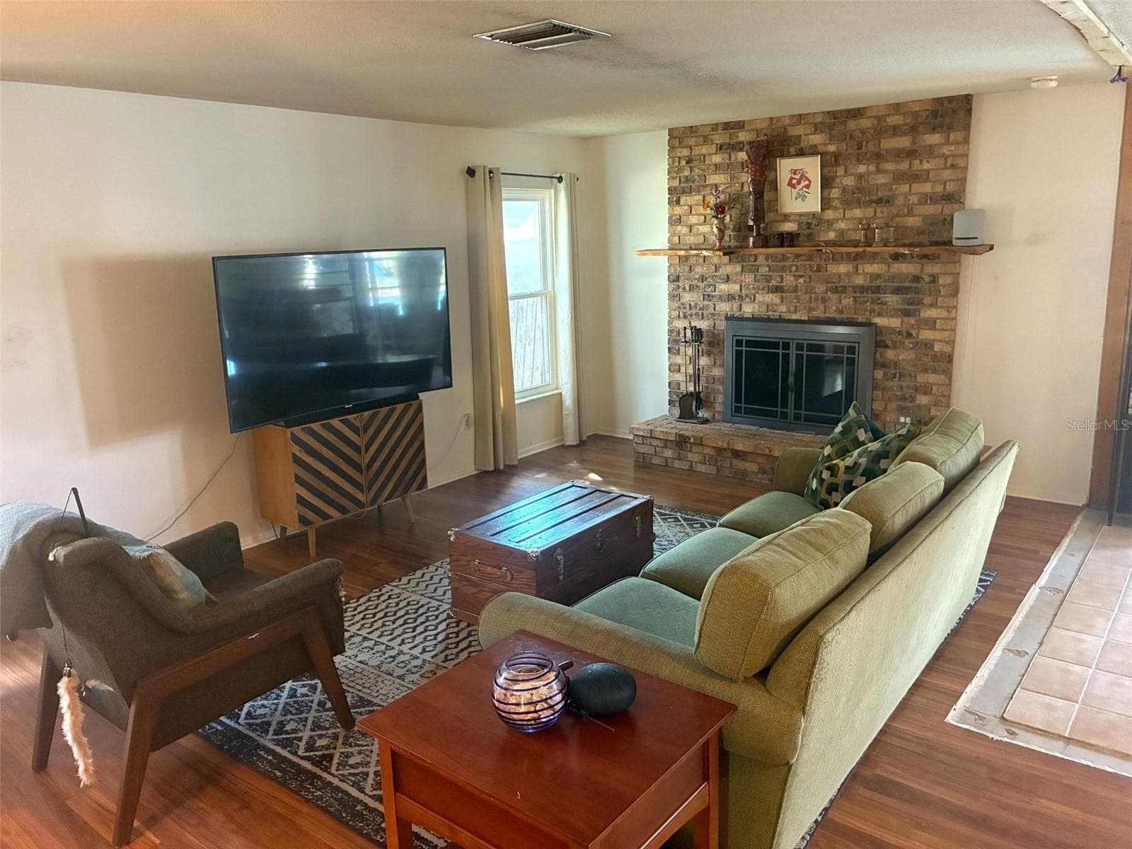 Single Family Residence at 615 CAMBRIDGE CT, LONGWOOD, photo 4 of 17