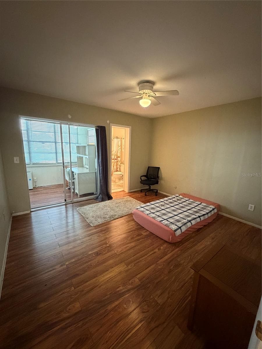 Condominium at 200 GLENNES LN #114, DUNEDIN, photo 27 of 39