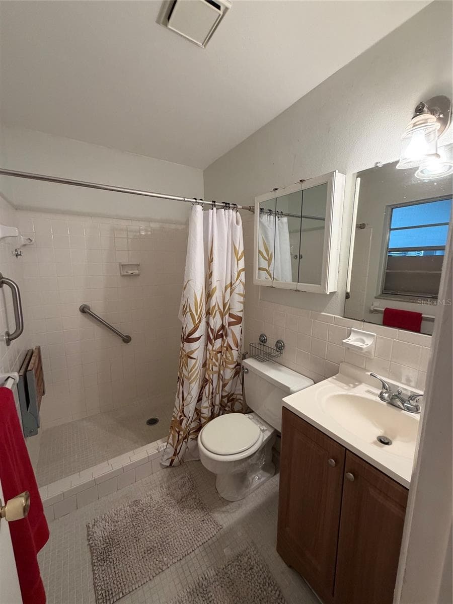 Condominium at 200 GLENNES LN #114, DUNEDIN, photo 31 of 39