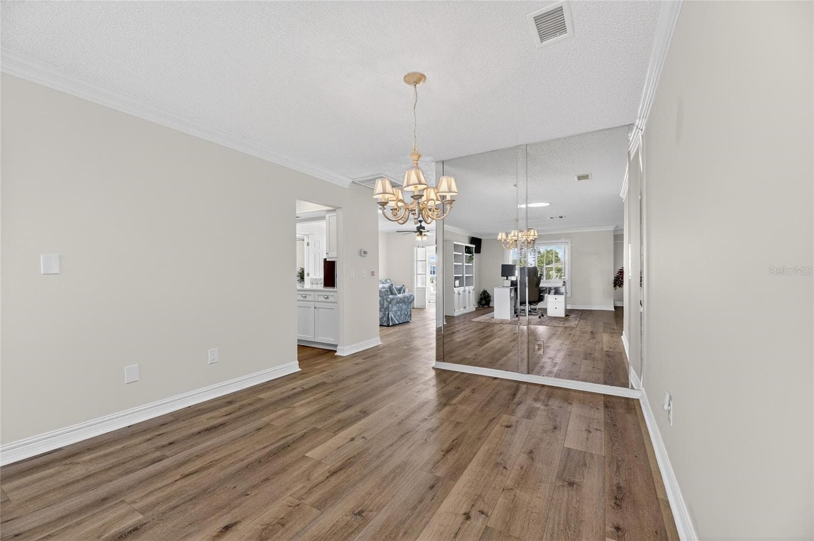 Villa at 108 WHITETAIL CT, SUN CITY CENTER, photo 7 of 44