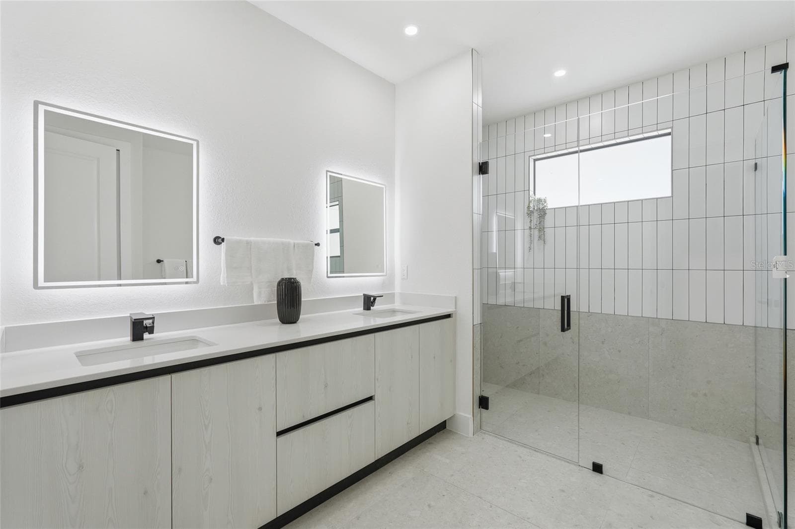 Primary Bathroom - 325 NE 15TH TER, CAPE CORAL