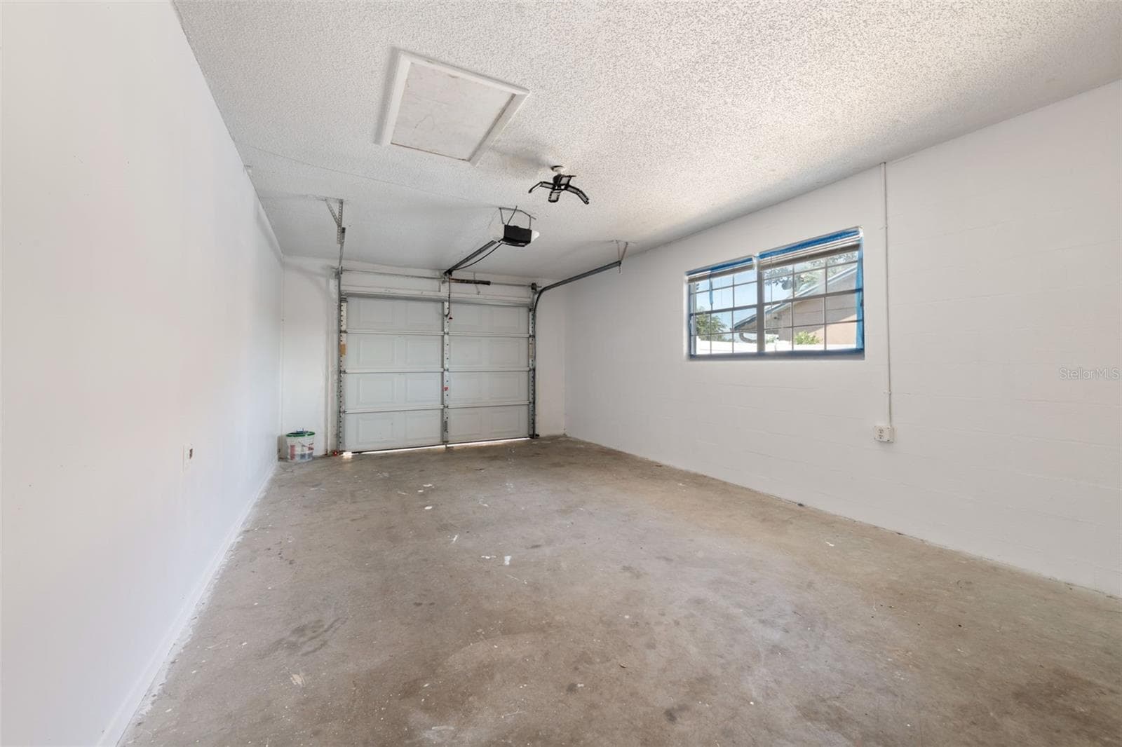 Single Family Residence at 12601 EDDINGTON RD, SPRING HILL, photo 25 of 28