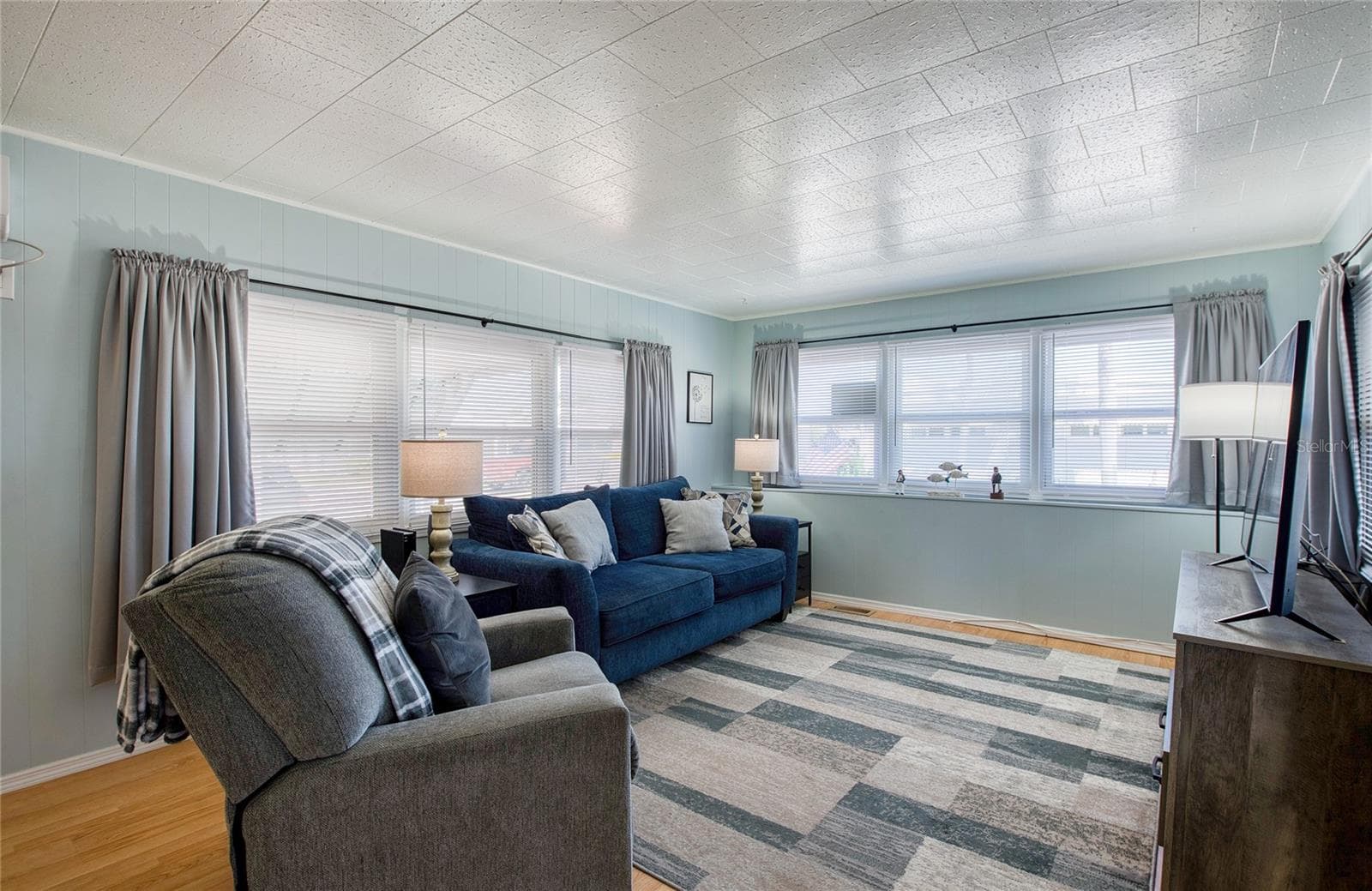 Living Room - 18675 US HIGHWAY 19 N #328, CLEARWATER