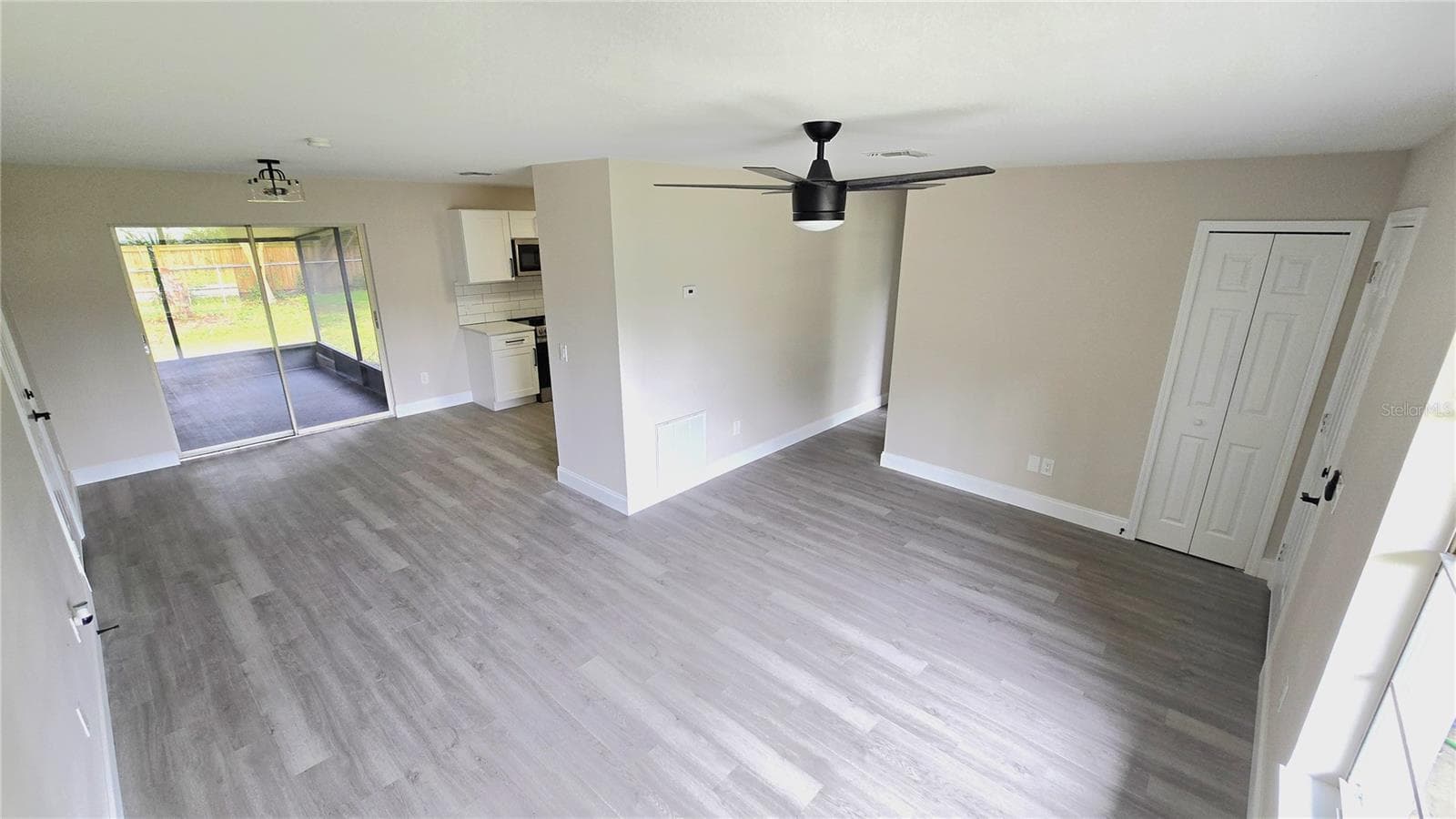 Living Room - 605 JAMESON DR, ORANGE CITY