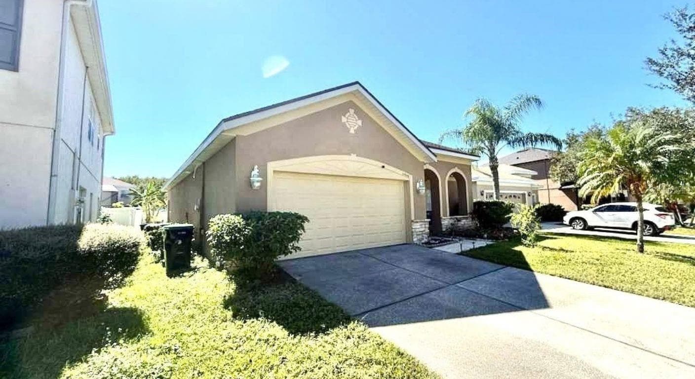 Single Family Residence at 14548 GRAND COVE DR, ORLANDO, photo 2 of 28