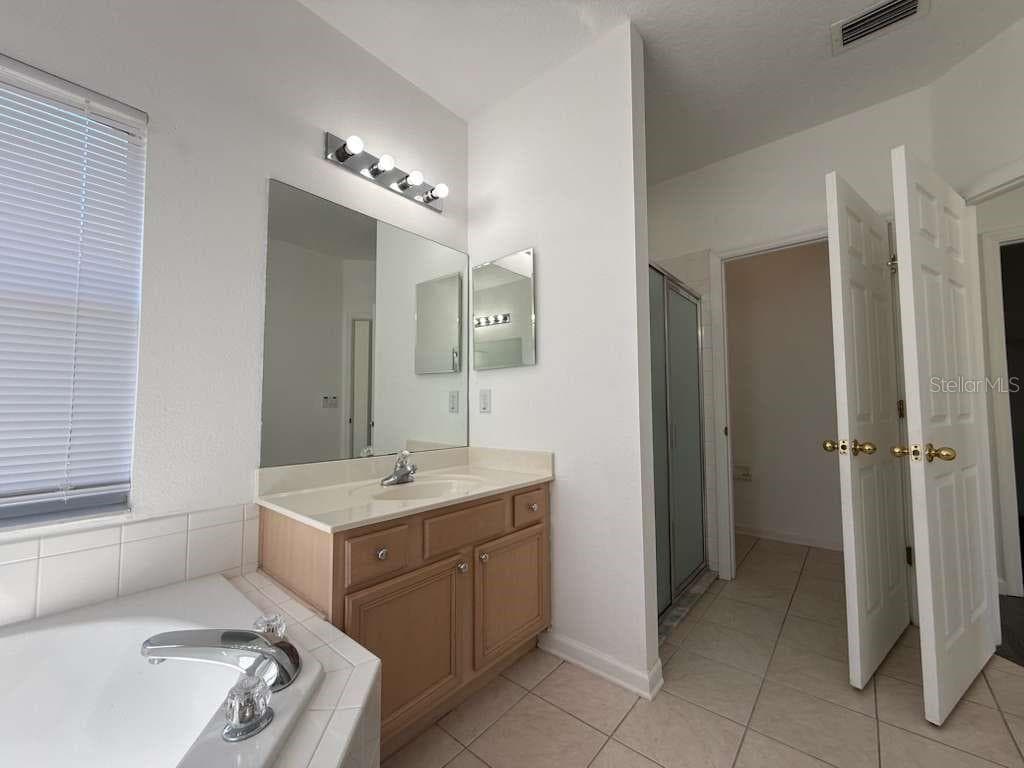 Single Family Residence at 14548 GRAND COVE DR, ORLANDO, photo 20 of 28