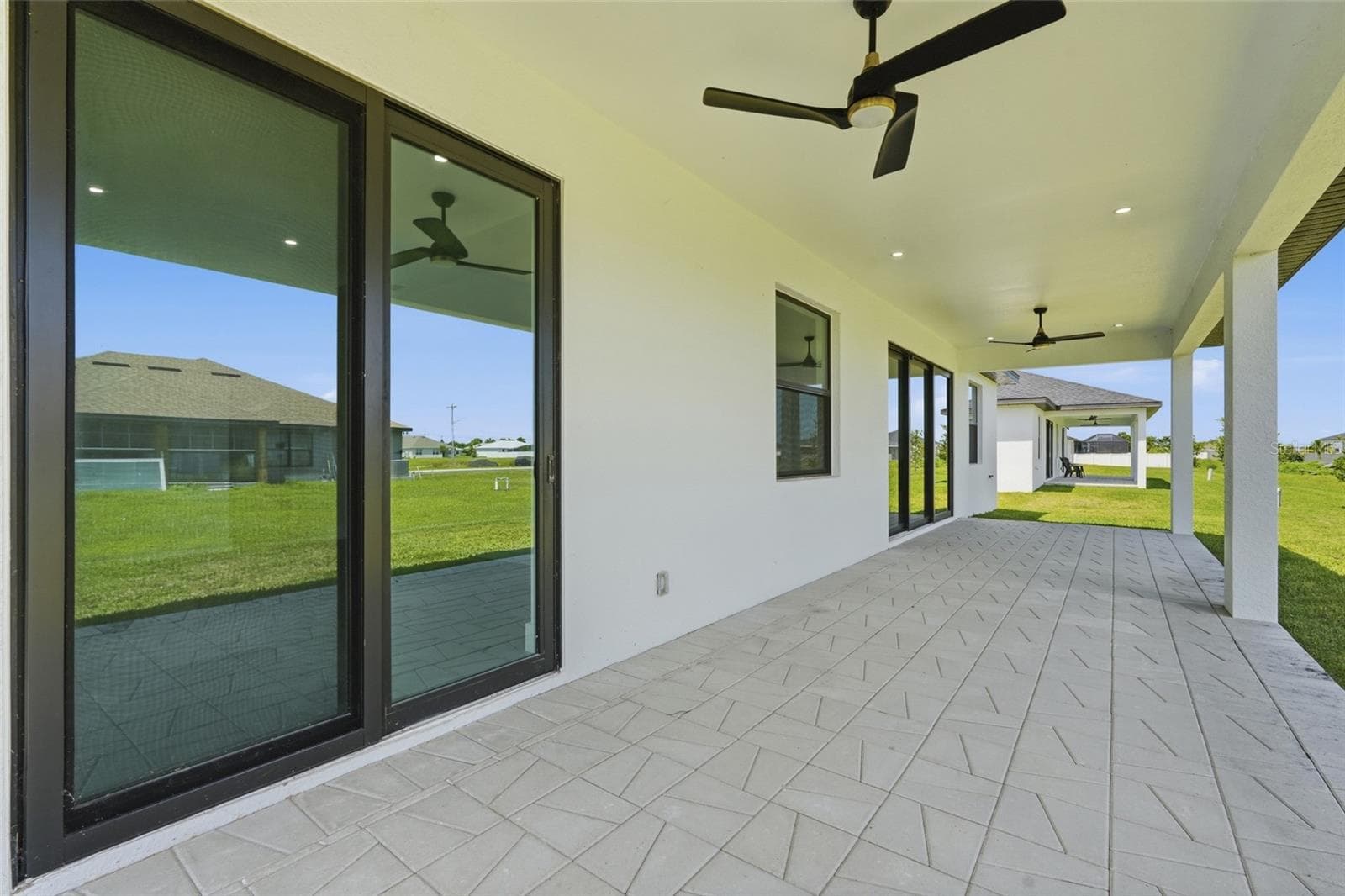 Lanai - 329 NE 15TH TER, CAPE CORAL