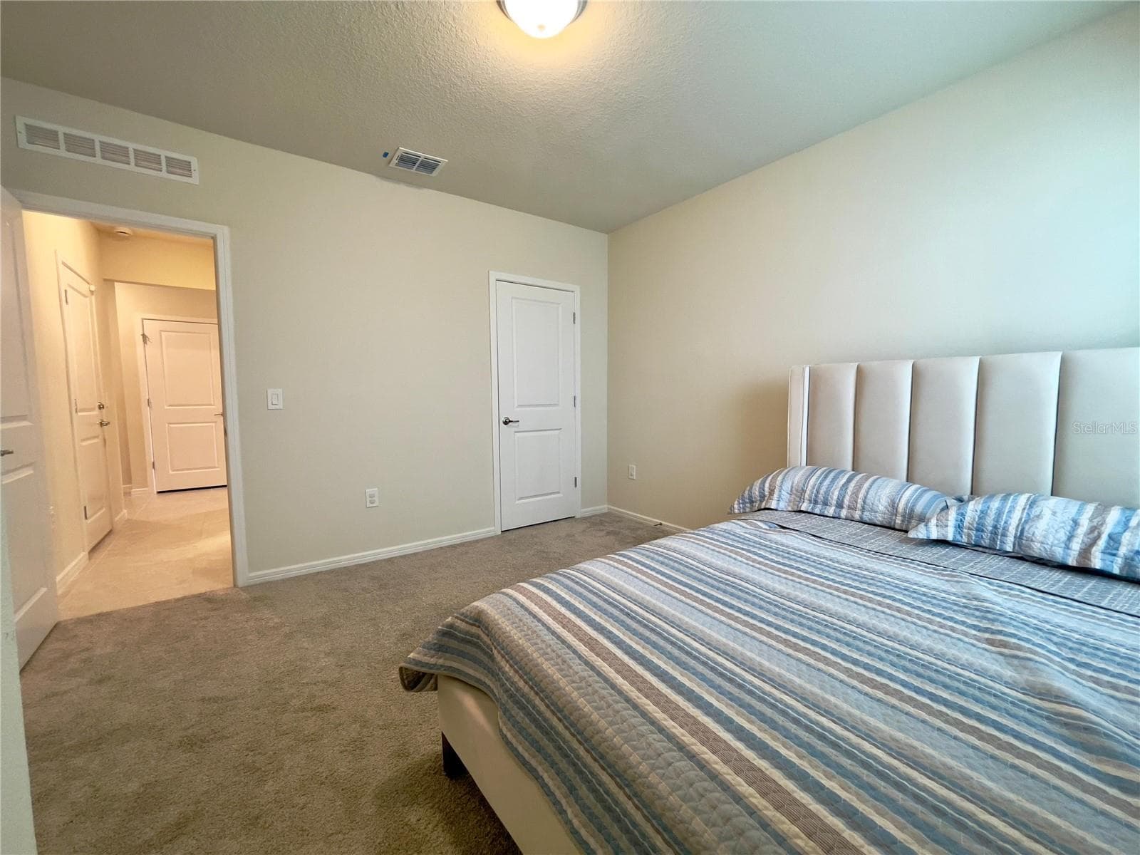 Single Family Residence at 2143 CHARMING AVE, DAVENPORT, photo 9 of 24