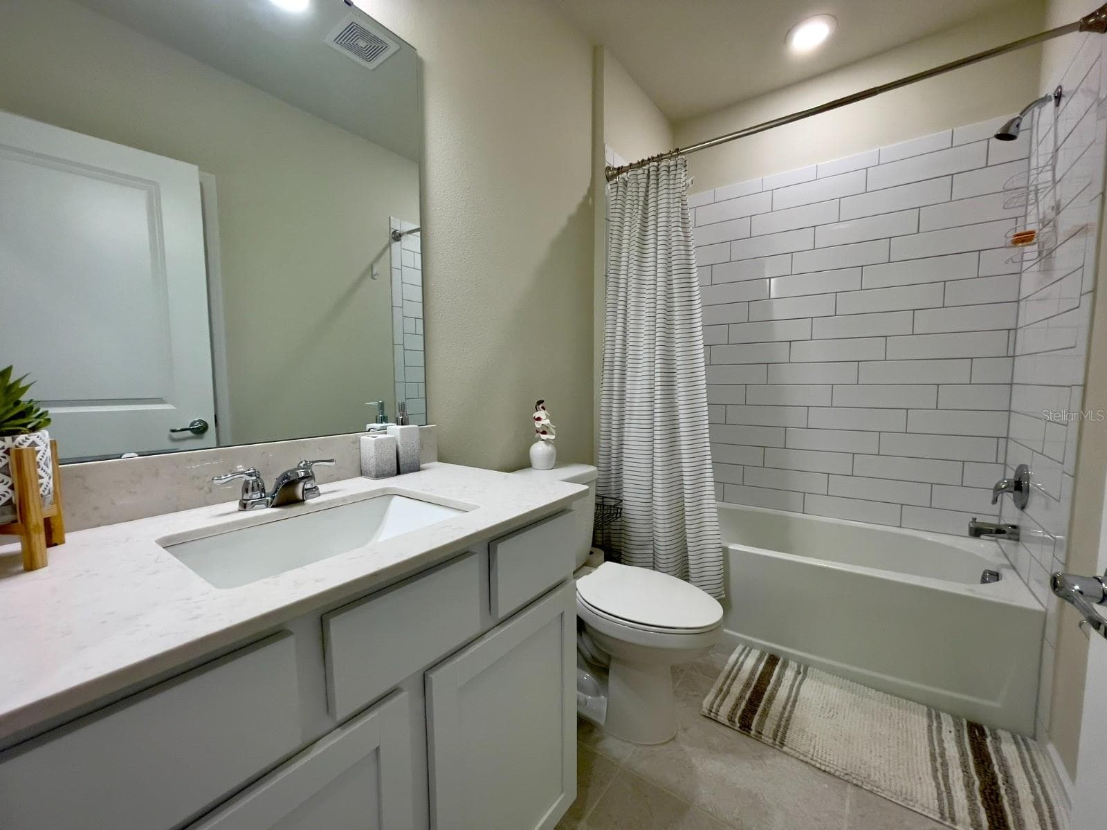Single Family Residence at 2143 CHARMING AVE, DAVENPORT, photo 17 of 24